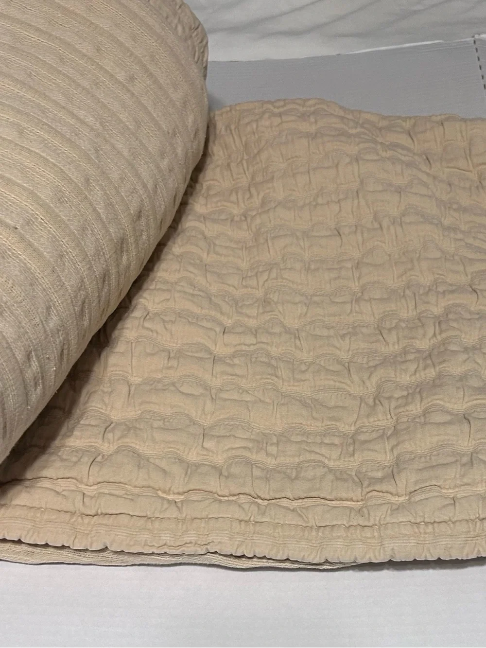 RARE Eileen Fisher Home queen rippled on front . Cotton quilt. Heirloom quality